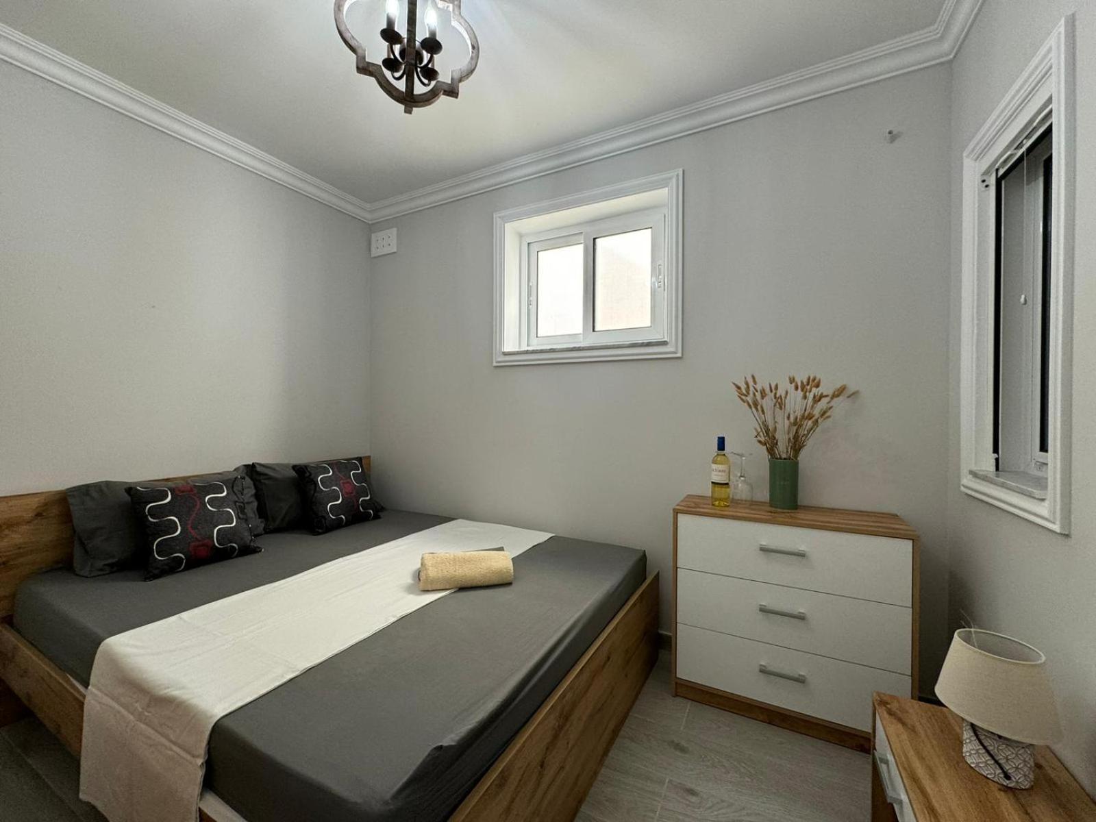 Luxury & Modern Two Bedroom Marsaskala Apartment ภายนอก รูปภาพ